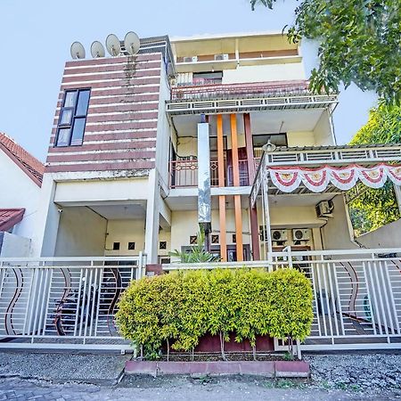 Oyo 91587 Griya Buah De5 Syariah Hotel ซิโดอาร์โจ ภายนอก รูปภาพ